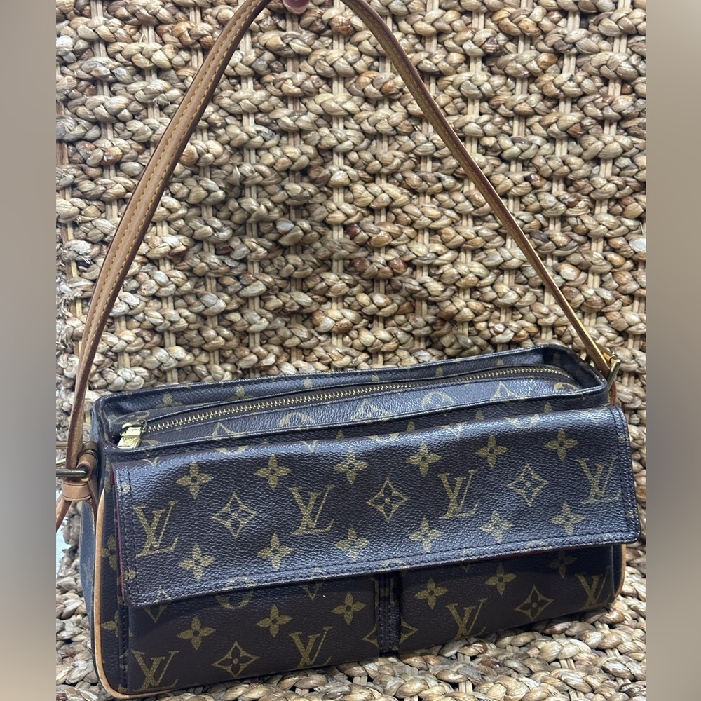 Louis Vuitton‎ Viva Cite MM